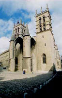 La Cathdrale Saint-Pierre accole  la Fac de mdecine